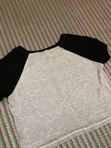 Grey crop Tee