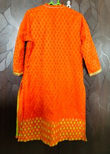 Embroidered straight kurta