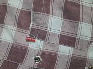 Levi&#39;s Plaid Shirt