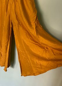 NAIRA CUT KURTI WITH WIDE LEG PLAZO PANT