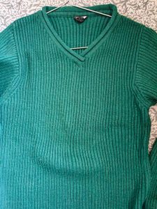 Girls Woolen Top
