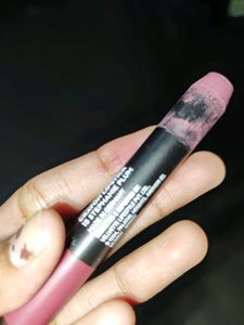 Sugar Cosmetic Lipstick .