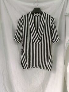 Top Black N White