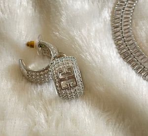 3 Sparkling Earring and 1 bracelet Collection