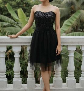 Chic Black Dress