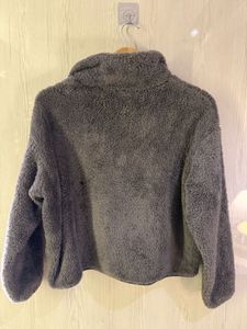 H&amp;M Collar Zip Sweater