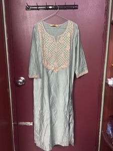 Elegant Kurta Set perfect for festive season