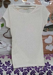 Letticil, Very Stylish Ti Shirt With Top