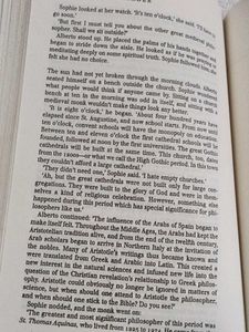 Sophie&#39;s World - 20th Anniversary Edition