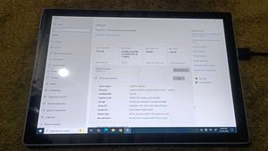 Microsoft Surface Pro 256-GB 1796 5th gen