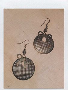 Bow Accent Drop Earrings