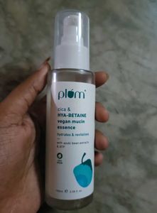 Plum Cica &Hya -Betaine Vegan Mucin Essence