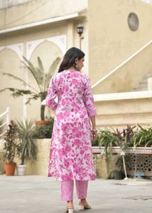 Elegant Pink Floral Kurta Set