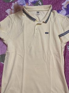 Levi's Polo Shirt - Stylish Casual Wear
