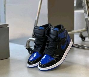 AIR JORDANS RETRO 1 PATENT