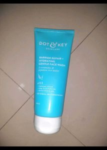 Dot & Key Gentle Face Wash