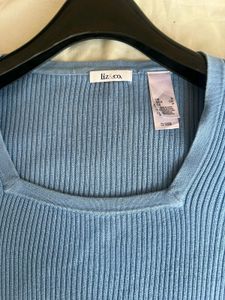 BLUE SQUARE NECK RIBBED TOP