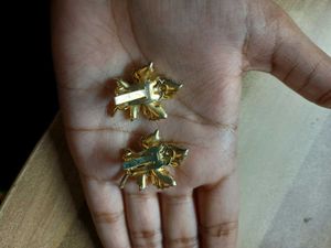 Lovely Vintage Jewellery Gold-tone Maple Earings