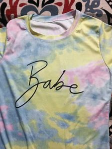Tie-Dye &#39;Babe&#39; T-Shirt