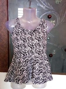 Black and White Sleeveless Top