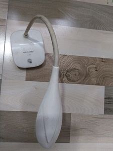 Tabel lamp with finger touch on and off