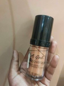 LA Girl Pro Coverage Illuminating Foundation