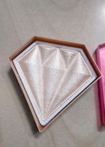 Diamond Highlighter Huda Beauty