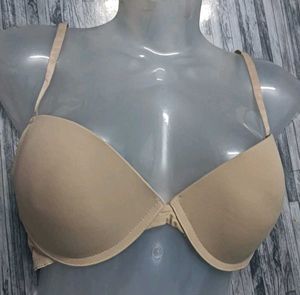 34 D Pedded Look Bra 💚
