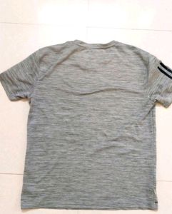 ADIDAS - UNISEX T-SHIRT. no Flaws.
