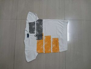 Stylish Graphic Print T-Shirt (good condition) 👍