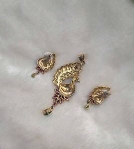 Peacock Pendant Set