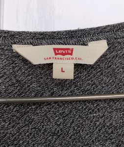 Grey Levi&#39;s Top