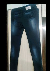 Dark Wash Distressed Skinny Jeans
