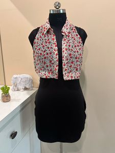Floral Sleeveless Blouse