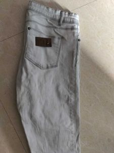 Light Wash Denim Jeans