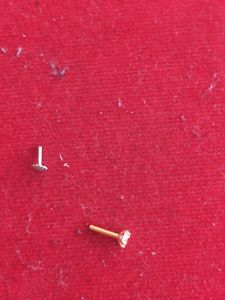 20 K Gold Single  Stone Nosepin Wth Screw