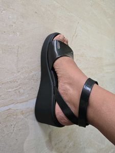 CROCS Brooklyn Ankle Strap Wedge Platform Sandals