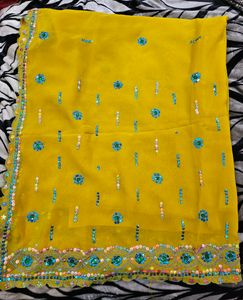 Saree With Designer Back Blouse + 6 Clutchers
