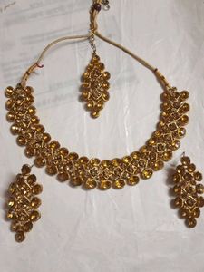 Elegant Gold-Tone Jewelry Set
