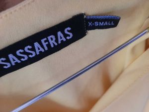 SASSAFRAS Yellow Batwing Sleeves GeorgetteEmpire T
