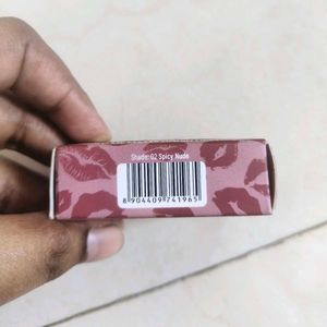 Swiss Beauty Hold Me Matte Liquid Lipstick