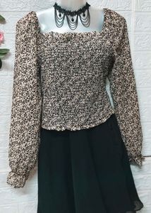 SizeM/L🎁Buy 2 Get 1 Free 🎁Floral Long Sleeve Top