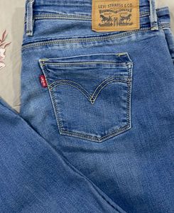 Levi&#39;s Women&#39;s 711 Skinny Jeans