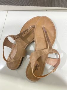 2 Flats Sandal