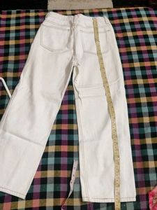 New Jeans Off-white