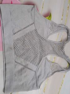 (100)Gray Workout Top with Mesh Detail