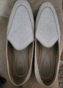 White Ethnic Mojari Shoes