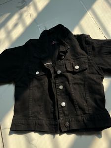 BLACK JEAN JACKET