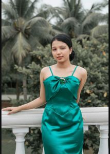 Diwali 🎇 🪔 Sale Emerald Satin Midi Dress