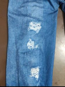 Embroidered Kurta &amp; Stretchable Leggings Set